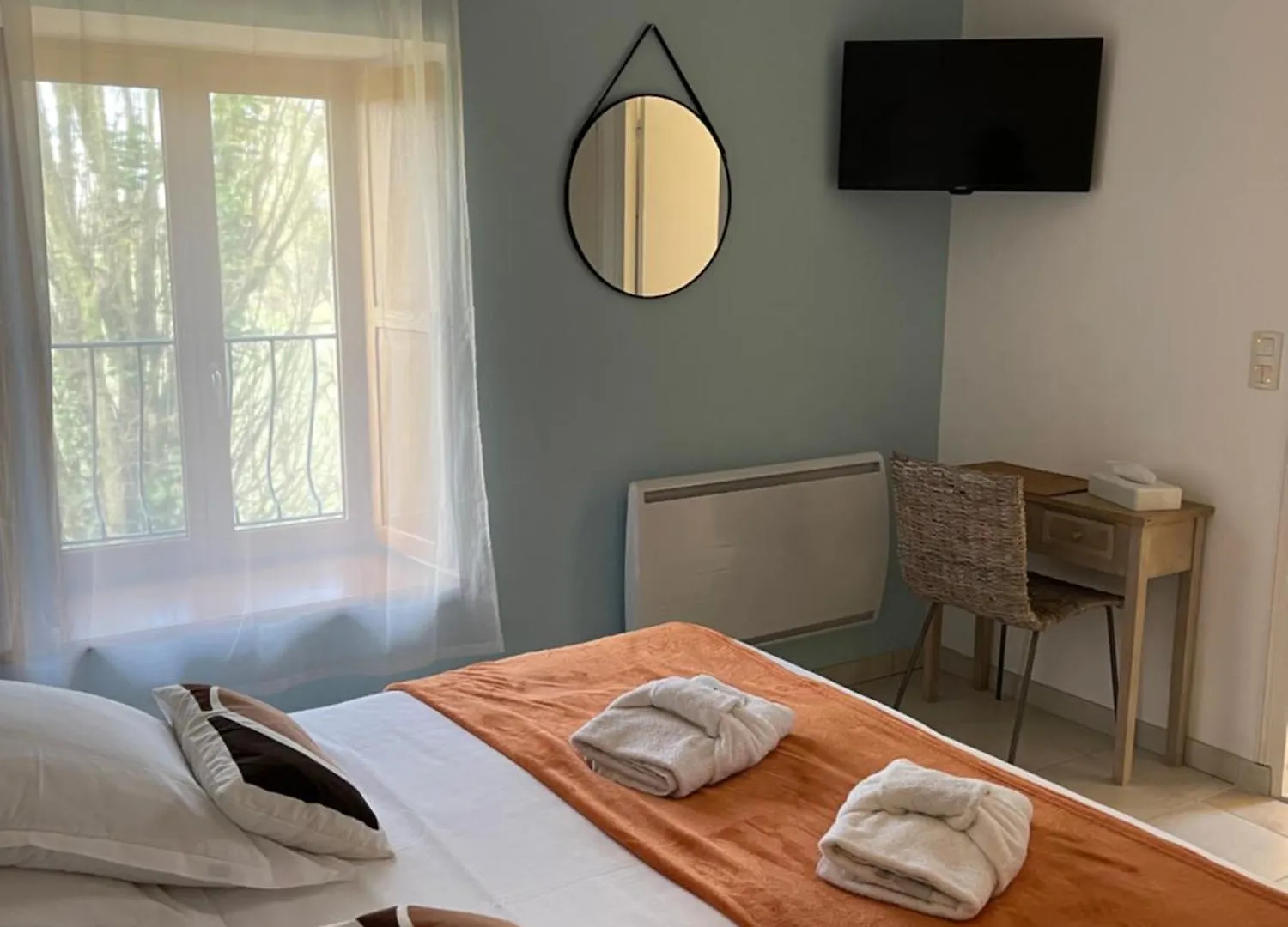 Le Haut Pont De La Baie Mont-Dol Bed & Breakfast
