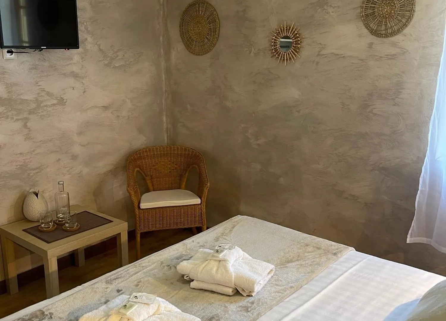 Le Haut Pont De La Baie Mont-Dol Bed & Breakfast